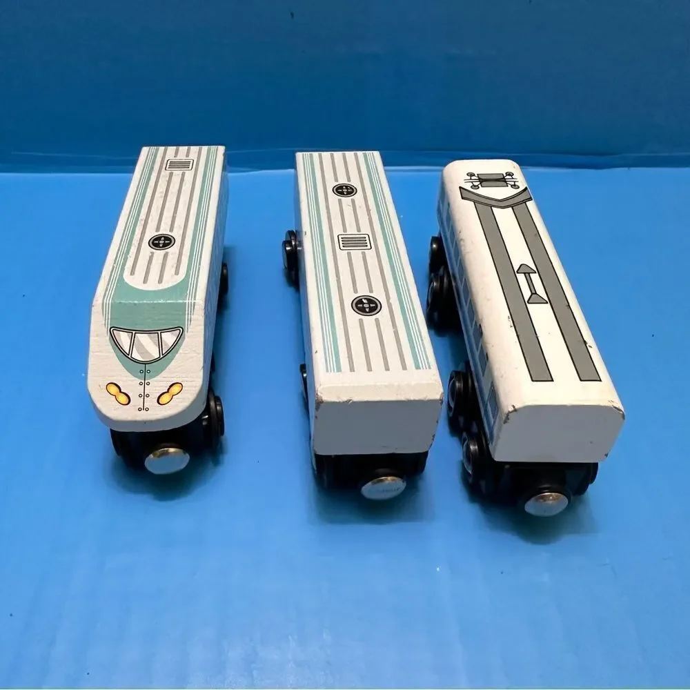 Maison Battat Wooden Railway passengers trains